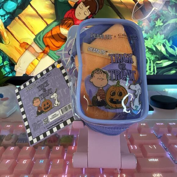Peanuts x Celavi Makeup Puffs Set 4 Travel Bag Keychain Trick Treat Halloween - Picture 5 of 16